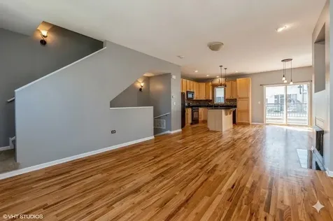 3238 North Kilbourn Avenue Chicago IL 60641