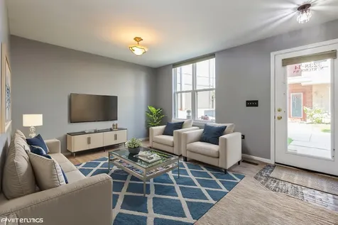 3238 North Kilbourn Avenue Chicago IL 60641