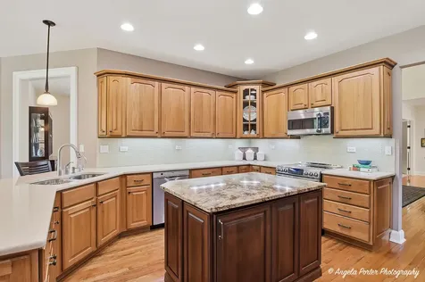 6712 Burning Tree Circle Mchenry IL 60050
