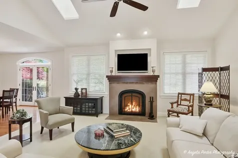 6712 Burning Tree Circle Mchenry IL 60050