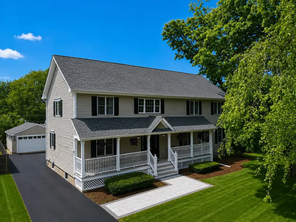 323 North Pleasant Road Lake Zurich IL 60047