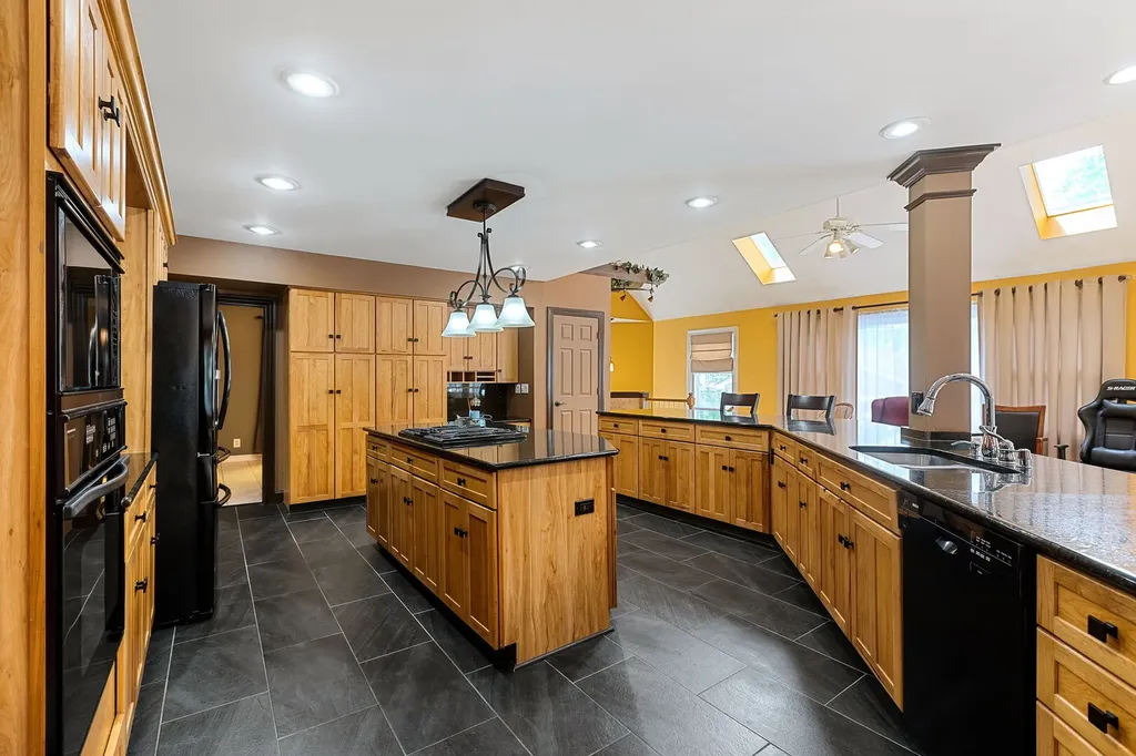 323 North Pleasant Road Lake Zurich IL 60047