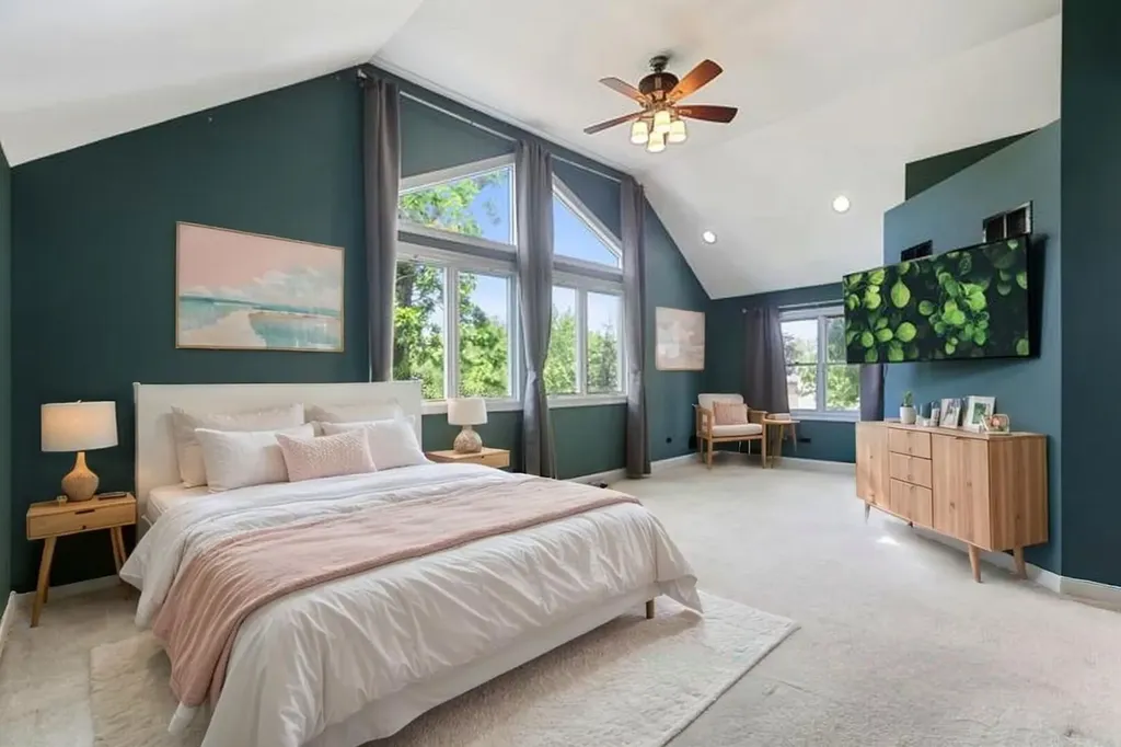 323 North Pleasant Road Lake Zurich IL 60047