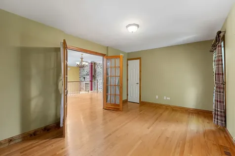323 North Pleasant Road Lake Zurich IL 60047