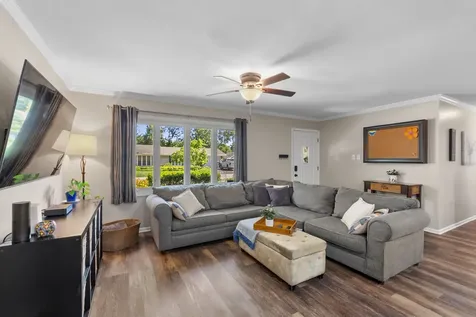 1001 63RD Place La Grange Highlands IL 60525
