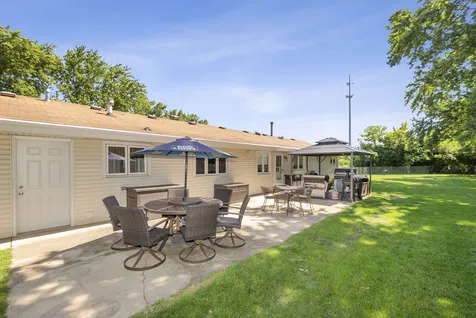 1001 63RD Place La Grange Highlands IL 60525