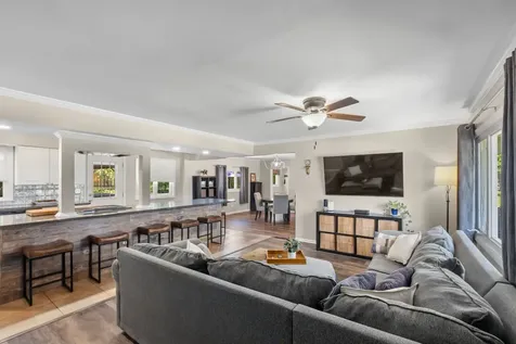 1001 63RD Place La Grange Highlands IL 60525