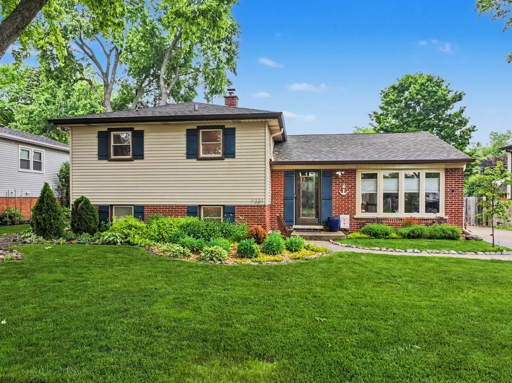 1331 North Indigo Drive Mount Prospect IL 60056