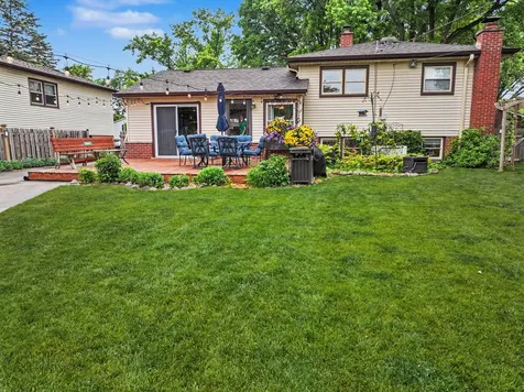 1331 North Indigo Drive Mount Prospect IL 60056
