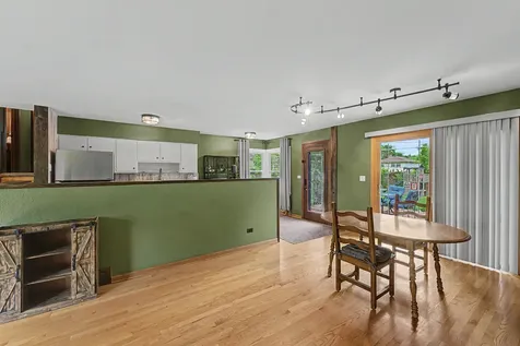 1331 North Indigo Drive Mount Prospect IL 60056