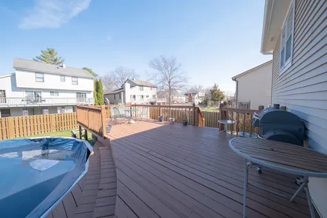 829 Prairie Avenue Bartlett IL 60103