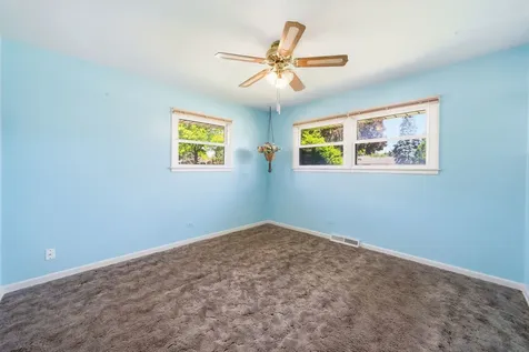 498 Gilbert Drive Wood Dale IL 60191