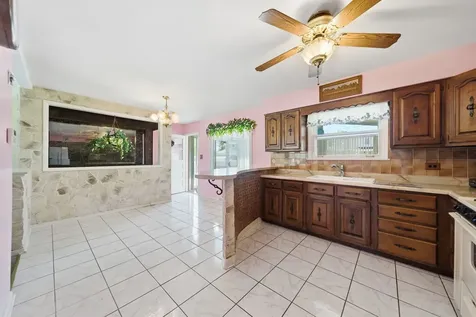 498 Gilbert Drive Wood Dale IL 60191