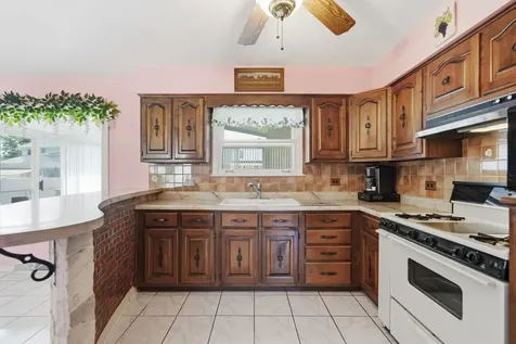 498 Gilbert Drive Wood Dale IL 60191