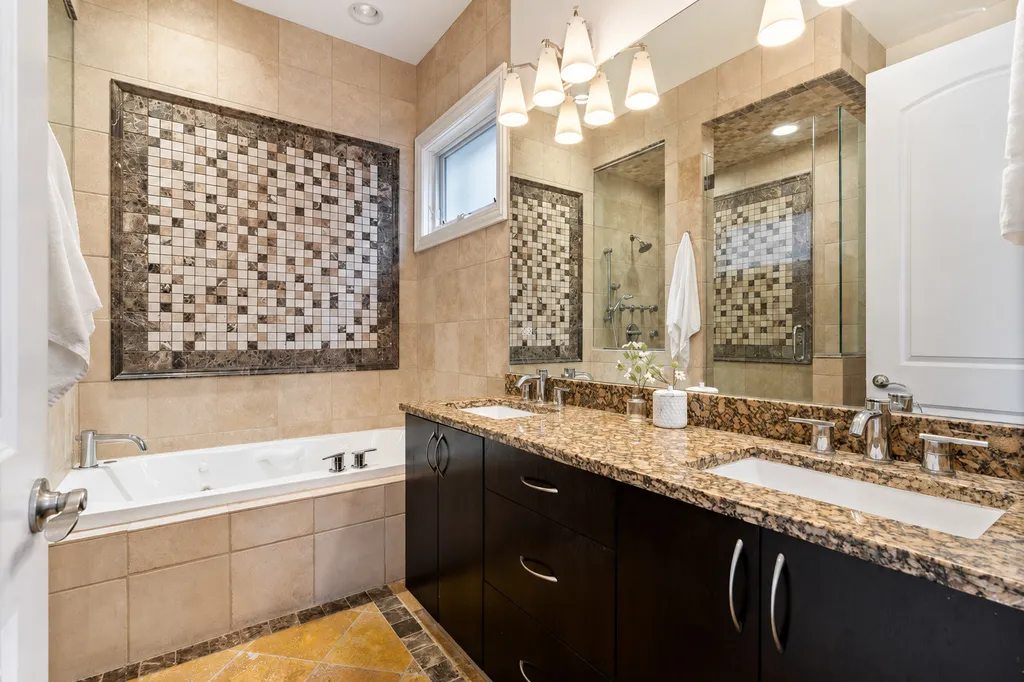 1131 West Addison Street Chicago IL 60613