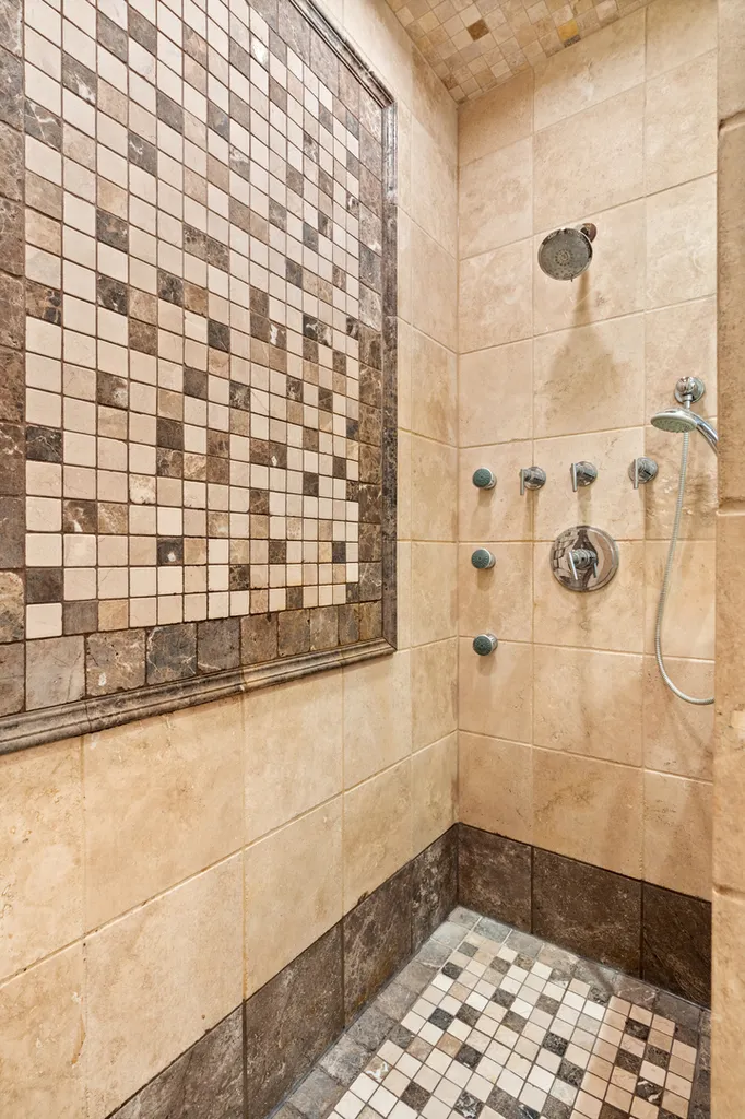 1131 West Addison Street Chicago IL 60613