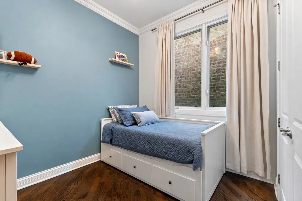 1131 West Addison Street Chicago IL 60613