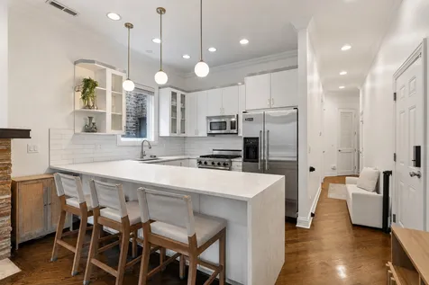 1131 West Addison Street Chicago IL 60613