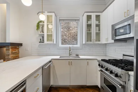 1131 West Addison Street Chicago IL 60613