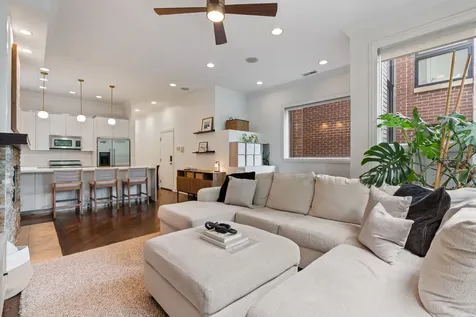 1131 West Addison Street Chicago IL 60613