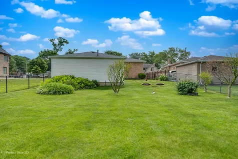 9020 Nashville Avenue Oak Lawn IL 60453