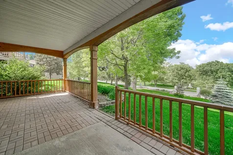 720 Viewpointe Drive St. Charles IL 60174