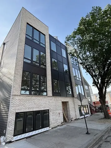 1931 South Jefferson Street Chicago IL 60616