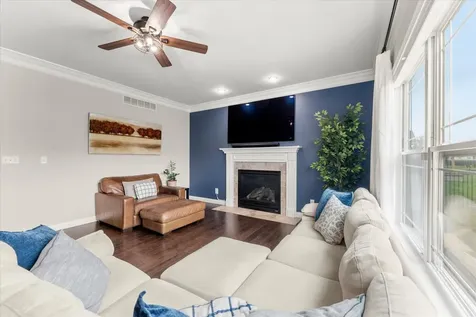 1107 Farm Lake Drive Mahomet IL 61853
