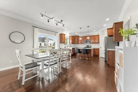 1107 Farm Lake Drive Mahomet IL 61853