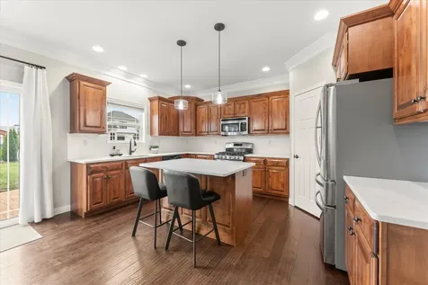 1107 Farm Lake Drive Mahomet IL 61853