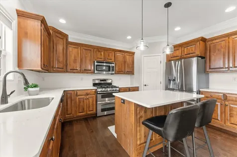 1107 Farm Lake Drive Mahomet IL 61853