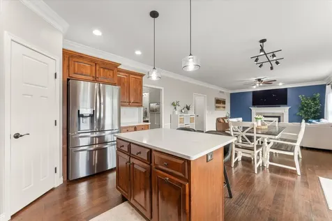 1107 Farm Lake Drive Mahomet IL 61853