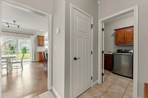 1107 Farm Lake Drive Mahomet IL 61853