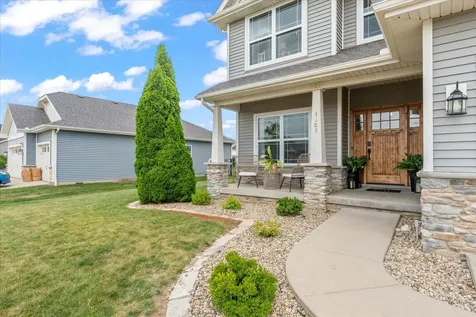 1107 Farm Lake Drive Mahomet IL 61853