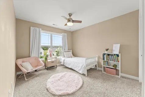 1107 Farm Lake Drive Mahomet IL 61853