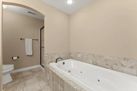 1107 Farm Lake Drive Mahomet IL 61853
