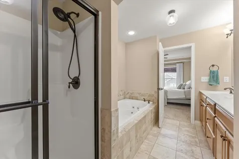 1107 Farm Lake Drive Mahomet IL 61853