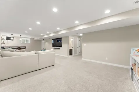 1107 Farm Lake Drive Mahomet IL 61853
