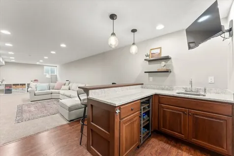 1107 Farm Lake Drive Mahomet IL 61853