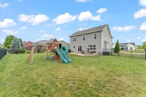 1107 Farm Lake Drive Mahomet IL 61853