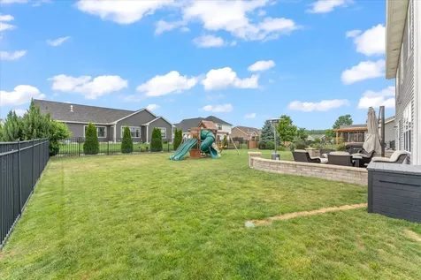 1107 Farm Lake Drive Mahomet IL 61853