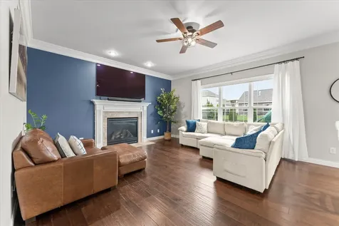 1107 Farm Lake Drive Mahomet IL 61853