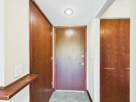2222 South Goebbert Road Arlington Heights IL 60005