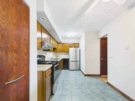 2222 South Goebbert Road Arlington Heights IL 60005
