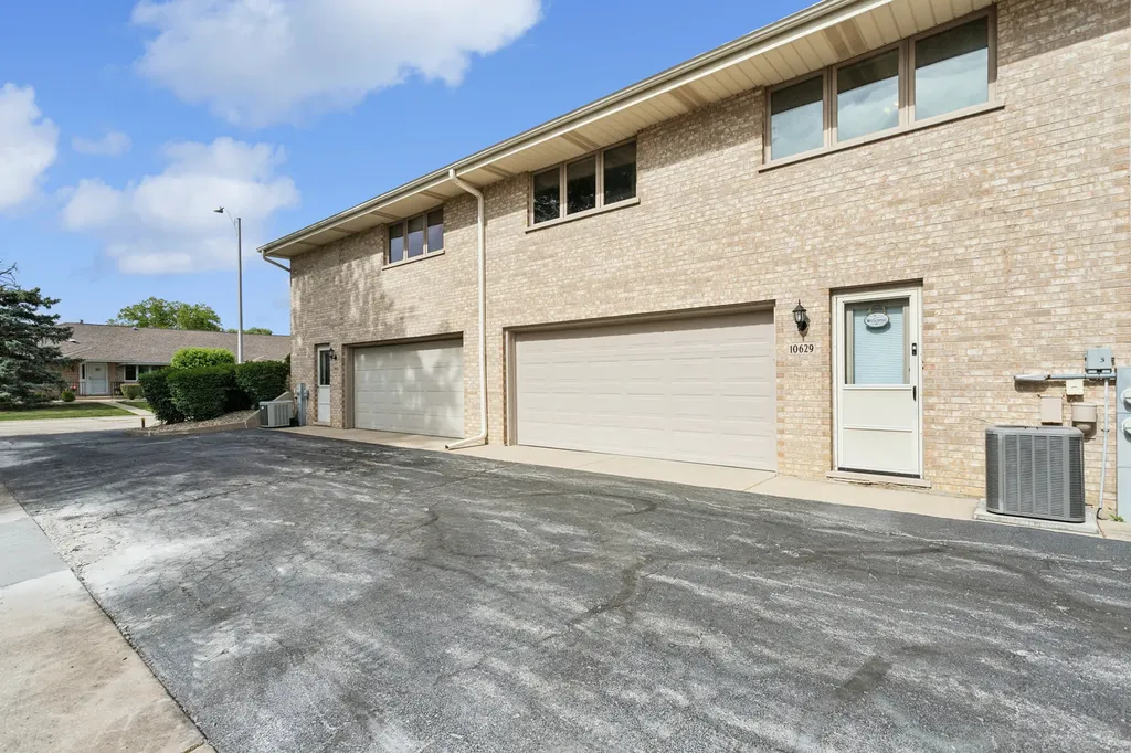 10629 Lynn Drive Orland Park IL 60467