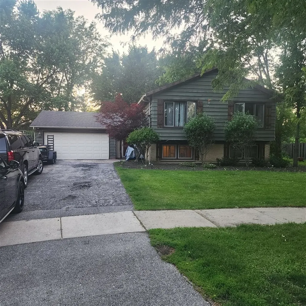110 East Burr Oak Drive Arlington Heights IL 60004