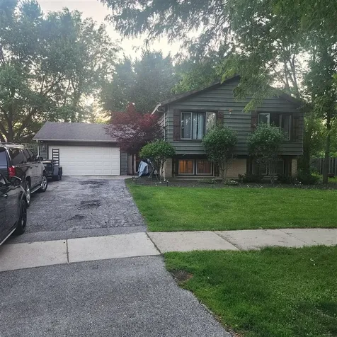 110 East Burr Oak Drive Arlington Heights IL 60004
