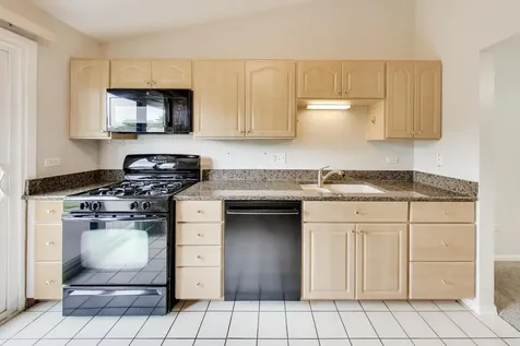 426 Elizabeth Drive Wood Dale IL 60191