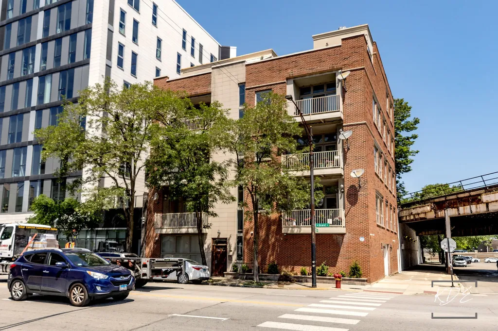 700 West Grand Avenue Chicago IL 60654