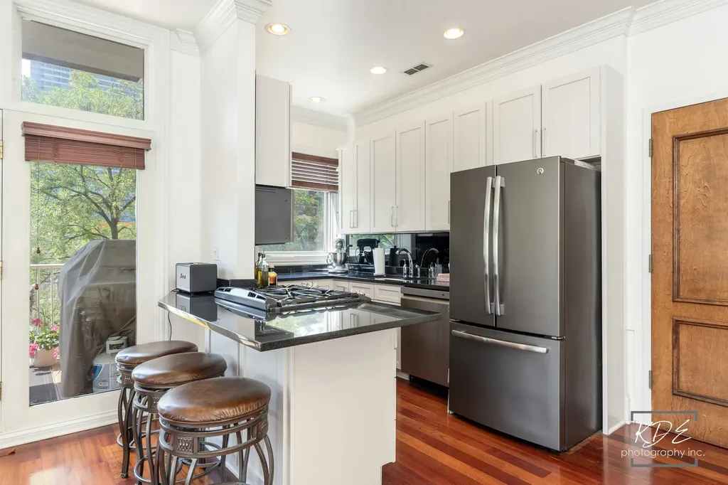 700 West Grand Avenue Chicago IL 60654